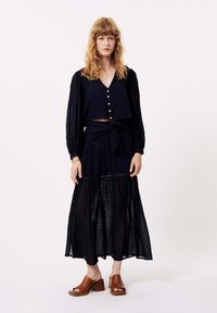 Длинная юбка Длинная юбка