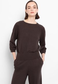 Пуловер с рукавом три четверти