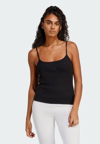 Топ на бретельках