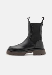 Ботинки челси