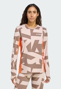 Спортивная майка