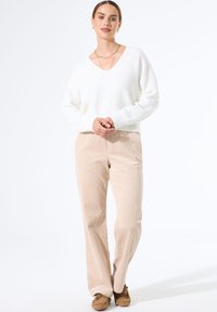 Прямые брюки