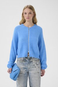 Вязаный жилет