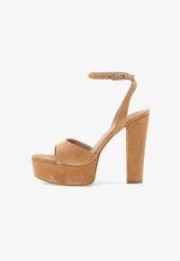 Босоножки на платформе Босоножки на платформе