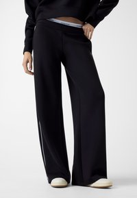 Спортивные штаны