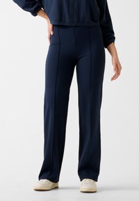 Спортивные штаны