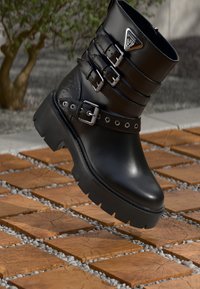 Полусапожки на платформе