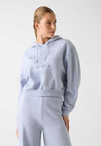 Пуловер с капюшоном