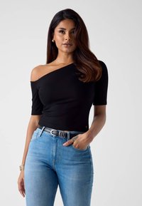 Футболка Футболка