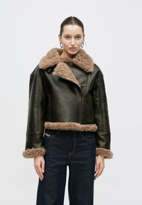 Байкерская куртка