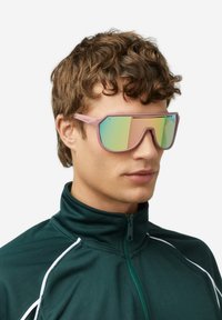 Солнечные очки