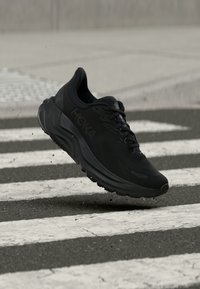 Беговые кроссовки