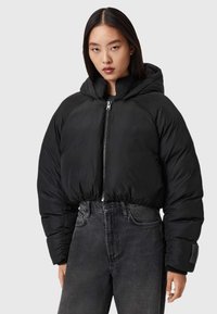 Короткая куртка