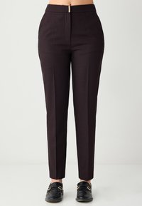 Узкие брюки Узкие брюки