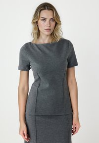 Футболка Футболка