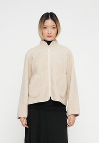 Флисовая куртка