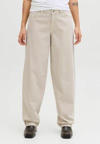 Прямые брюки