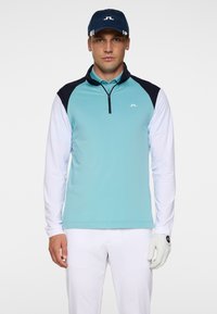 Спортивная кофта Спортивная кофта