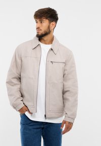 Зимняя куртка