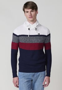 Пуловер Пуловер