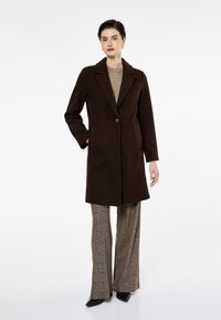 Шерстяное пальто Шерстяное пальто