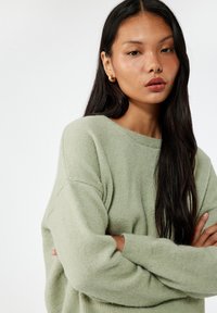 Пуловер Пуловер