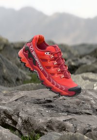 Походная обувь