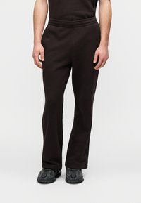 Спортивные штаны