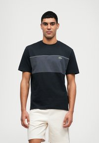 Футболка Футболка