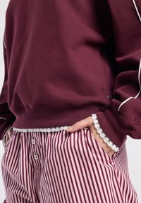 Толстовка Толстовка