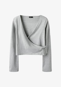 Вязаная кофта