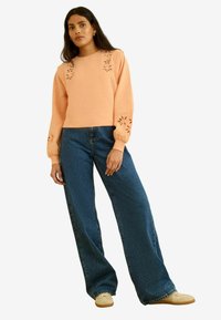 Толстовка Толстовка