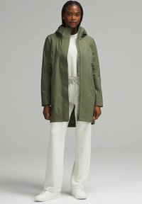 Спортивная куртка