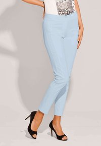 Узкие брюки