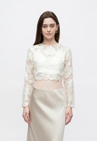 Кружевная блузка