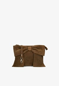 Клатч Клатч