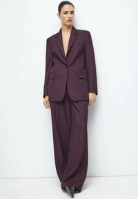 Длинный блейзер