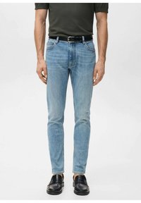 Узкие джинсы