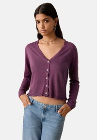 Вязаная кофта