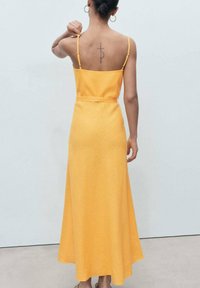 Платье макси