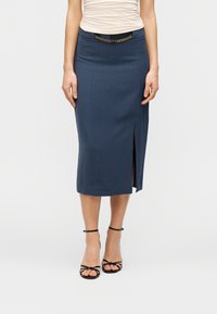 Юбка-карандаш