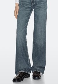 Полуботинки