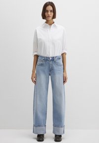 Широкие брюки