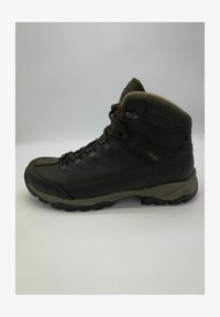 Походные ботинки