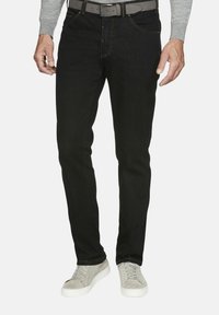 Узкие джинсы