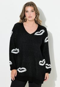 Длинный пуловер