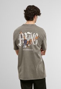 Футболка Футболка