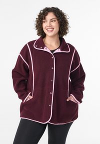 Спортивная куртка