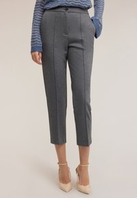 Узкие брюки