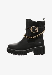 Полусапожки на платформе